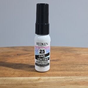 Redken One United Multi-Benefit Treatment Spray 1oz *NEW*